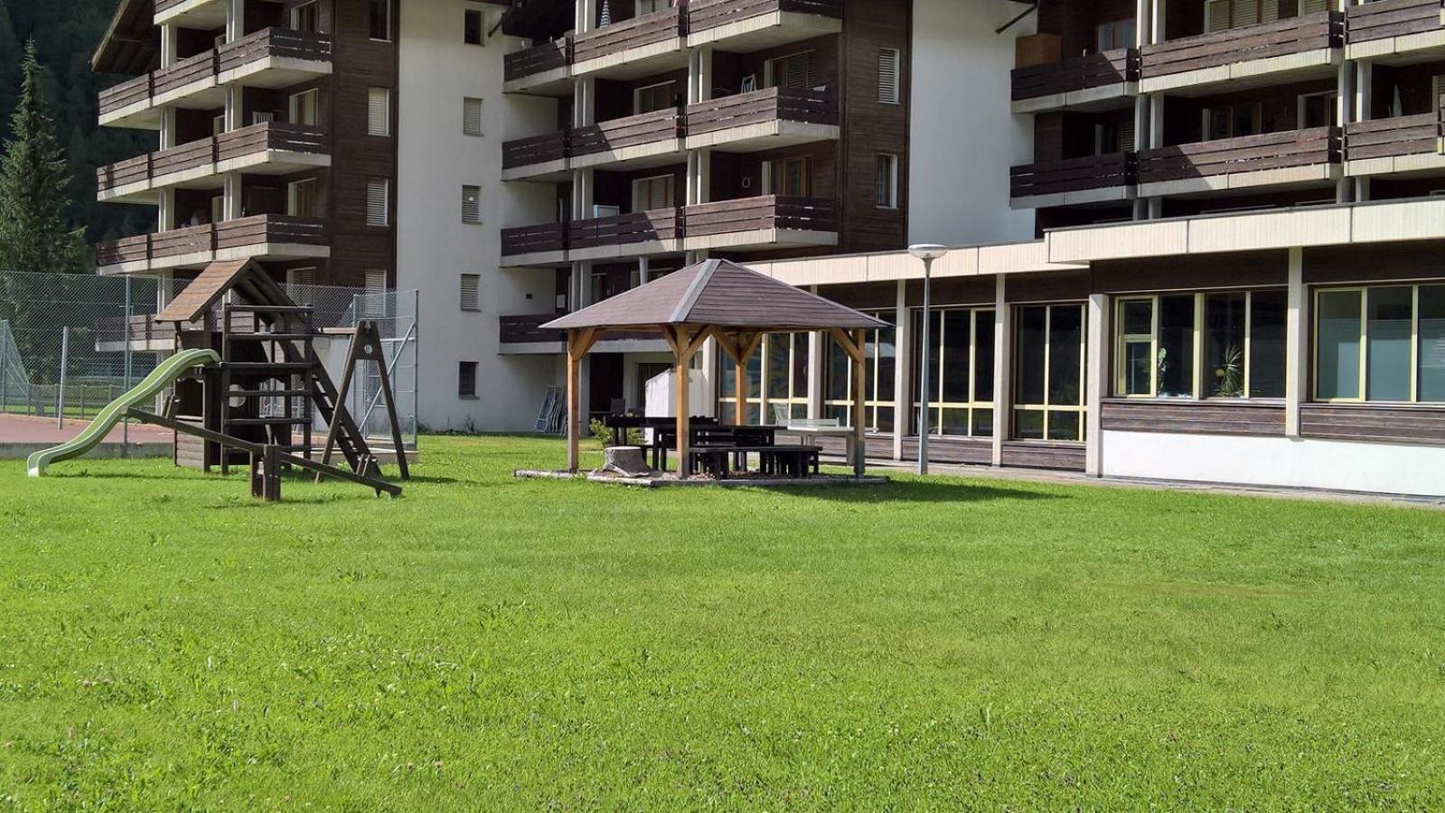 Moderne Dachwohnung Nähe Zermatt mit Balkon Täsch Exterior foto